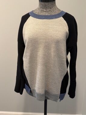 Colorblock Crewneck Sweater - Black, Cream & Blue